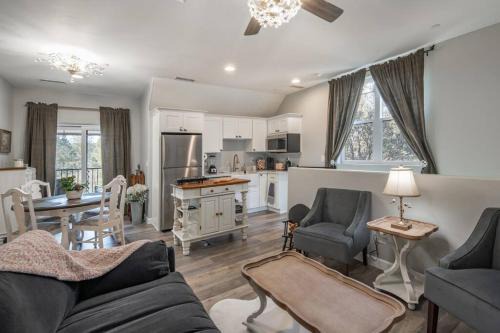 Hidden Valley Ranch Apartment | Fawn Chalet in the Prescott Pines Near Downtown