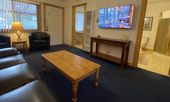 Redding Cabin | Fawndale Lodge