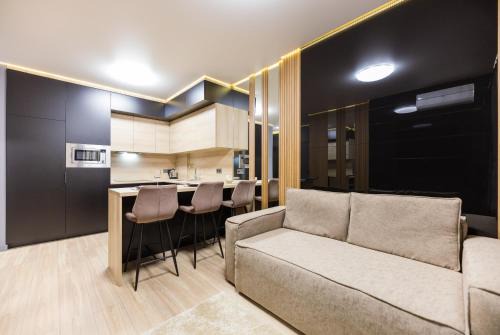 Shevchenkivs'kyi District Apartment | Fayna Town - Loft Black - Nyvky
