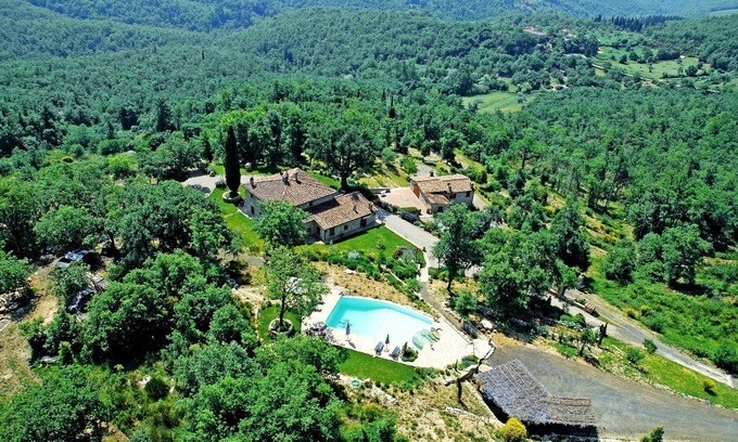 Castellina in Chianti House | Federico farmhouse with swimming pool and jacuzzi, panoramic position in Chianti