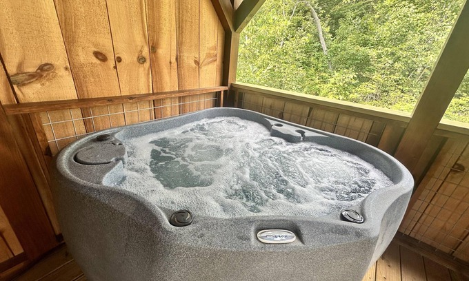 Union Mills Cabin | Feelin Feisty-Hot Tub, Fireplace,Hiking,View,Near Asheville ,WiFi