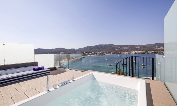 Torrenova Hotel | FERGUS Style Tobago - Adults Only