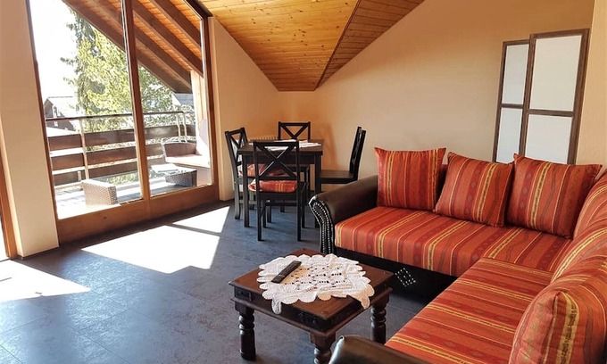 Seppenhofen Apartment | Ferienwohnung, 70qm, Balkon, 2 Schlafzimmer, max. 4 Personen