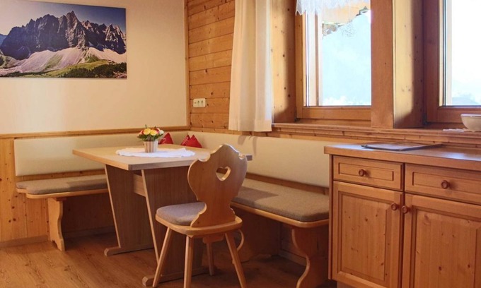 Schwaz Apartment | Ferienwohnung A - Appartements Landhaus Schwaninger
