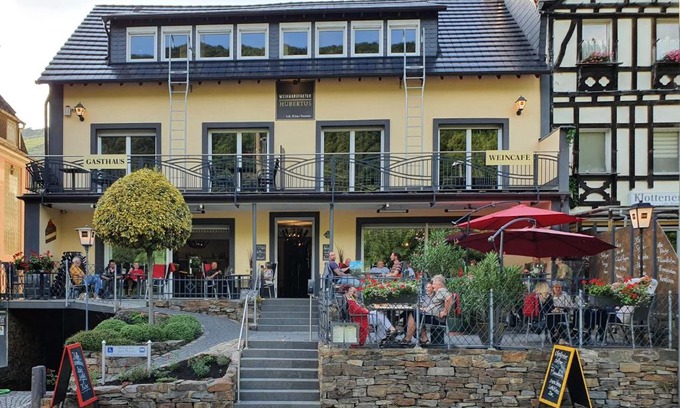 Klotten Apartment | Ferienwohnung am Fluß