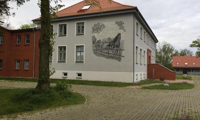 Klein Mohrdorf Apartment | Ferienwohnung auf dem Gutshof