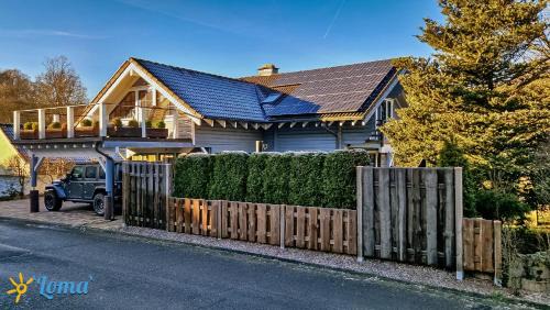 Oberdorla Apartment | Ferienwohnung 'Loma', im schönen Veischedetal !