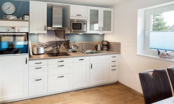 Norden Apartment | Ferienwohnung Meereswind - 2 Bäder - WLAN - Neubau