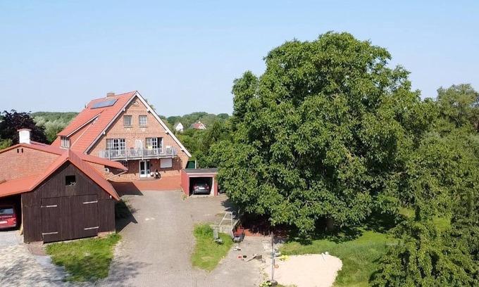 Krautsand Apartment | Ferienwohnung Obsthofblick 2 - Obsthofblick 2