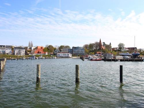 Altefaehr Apartment | Ferienwohnung Zeitlos mit Sund- und Seeblick