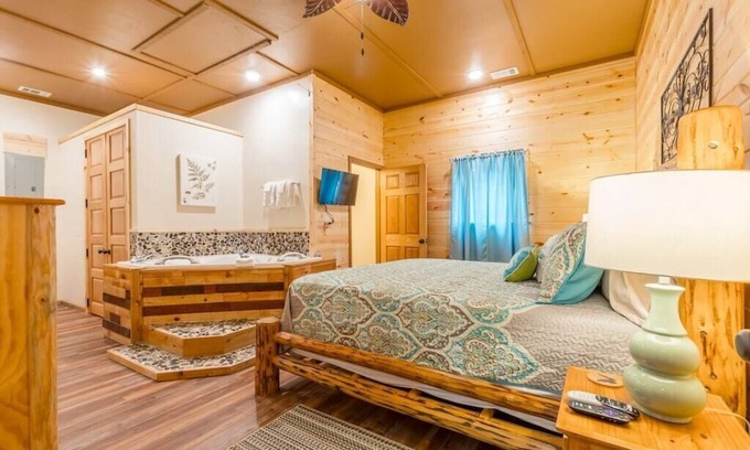 Helen Cabin | Fern Meadow | 1BR 1BA | Custom Rock Shower | Jetted Tub | Hot Tub | Fire Pit