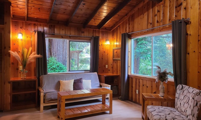 Felton Cabin | Fern River Resort