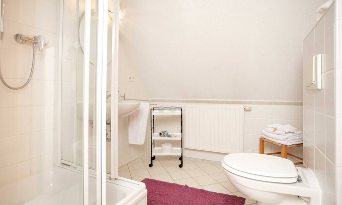 Rugen Island Apartment | Feuerstein - Manor Ketelshagen - romantic, quiet location