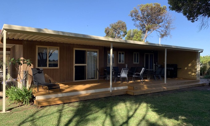 Moonta Bay House | Few minutes walk to the beach