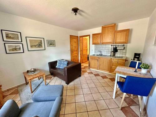 Dargun Apartment | FeWo Dänholm Alte Schule Barlin Mecklenburg Pool