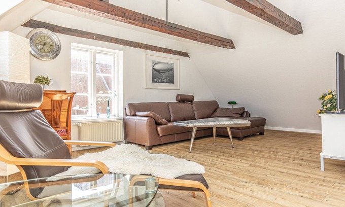 Flensburg Apartment | fewo1846 - Hugo Eckener/centrally located maisonette apt. on the 1st floor