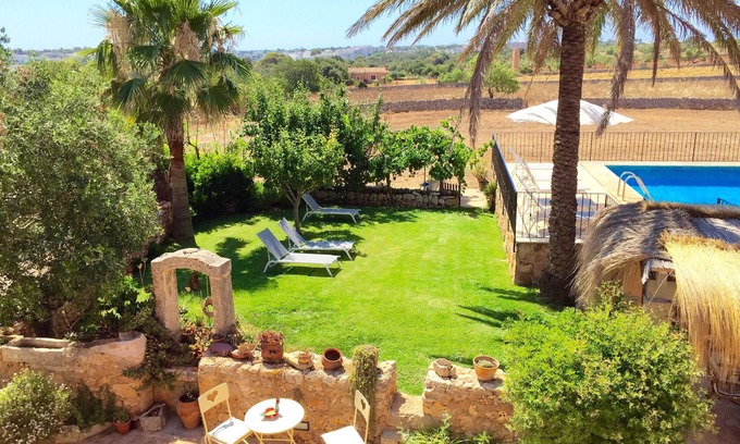Cala d'Or Cottage | Field house comfortable, spacious with pool and free wifi
