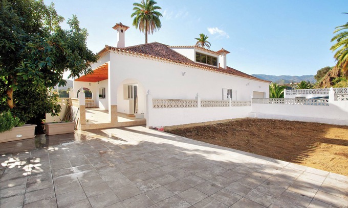 Santa Brigida Villa | Finca 'Artiles' with Mountain View, Private Terrace and Wi-Fi