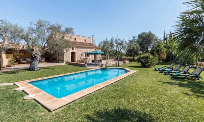 Sa Pobla Villa | Finca "Casa Carratxet" with Pool, Wi-Fi and Air Conditioning