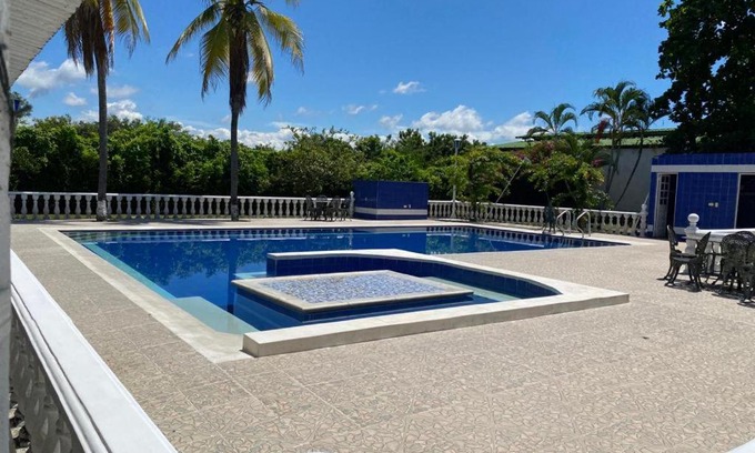 Flandes Villa | Finca Esperanza - Girardot - El Espinal