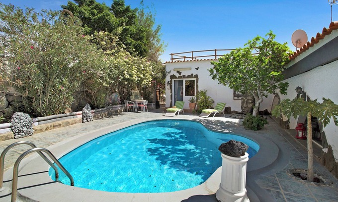 Aguimes Villa | Finca Fani 2 with Sea View, Mountain View, Shared Pool, Terrace & Garden