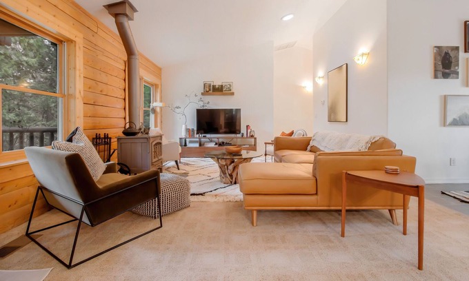 Mariposa Cabin | Find Your Zen | Rustic-Chic Cabin