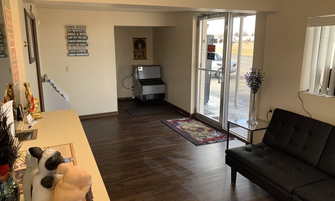 St. James Hotel | Finns Motel