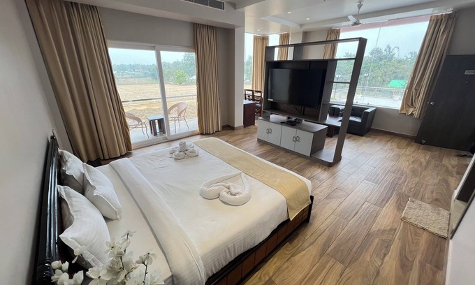 Golaghat Hotel | Finns Weaver Resort Kaziranga