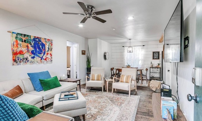 Central Oklahoma City House | Fire Pit ~ Fenced Yard ~ Near Trails & Hospitals ~ Close to I44 & NW Expwy for Easy Access to OKC's Best!