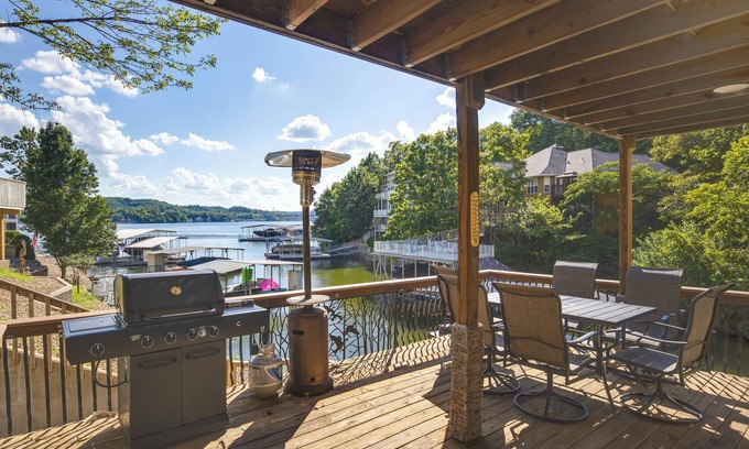 Camdenton House | Fire Pit + Private Dock: Ozarks Family Escape!