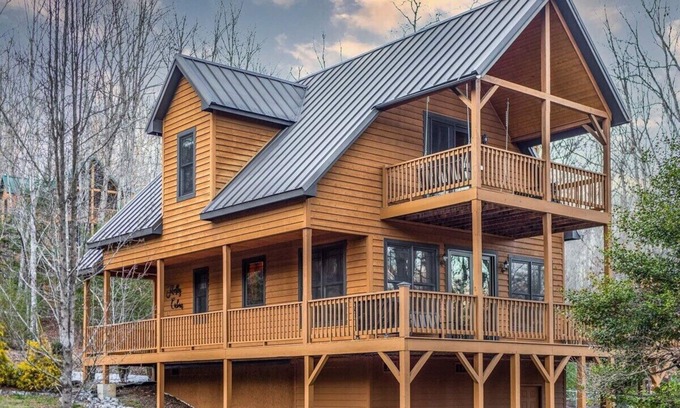 Brevard Cabin | Firefly Cabin - Dog Paradise w/Fully Fenced Yard