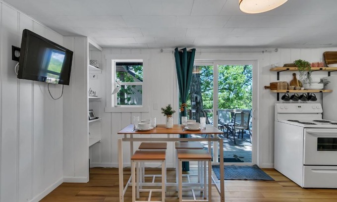 Kimberling City House | Firefly Cottage cabin