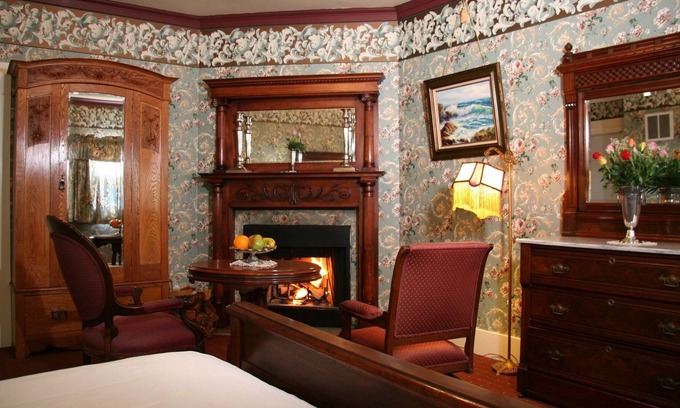 Pacific Grove Cabin | Fireplace/1890 matching Mahogany marbletop dresser,KINGBED/rocker/clawfoot tub/