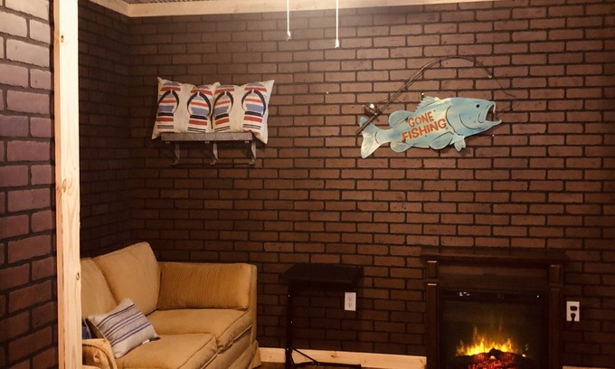 Guntersville Cabin | Fisherman’s cabin 2 miles from the water