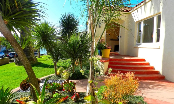 Beach Barber Tract House | FLASH SALE!* FIRST CLASS ACCOMMODATIONS AT COACH CLASS RATES! CLICK FOR DETAILS