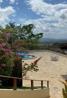 Cha Grande Apartment | Flat 201 Condomínio Topo da Montanha