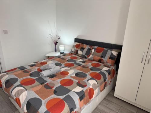 Epsom Apartment | Flat 3 - Epsom High Street