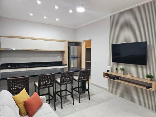 Riviera de Sao Lourenco Apartment | Flat Amarilis em Riviera de São Lourenço, Completo, com Serviço de Hotelaria, Enxoval e Arrumação