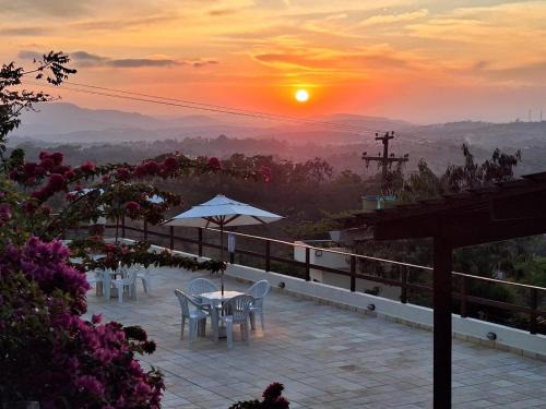 Cha Grande Apartment | Flat Condomínio Topo da Montanha 508