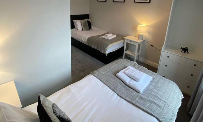 Woodhorn Apartment | Flat - Sleeps 4 - Pet Friendly - Parking