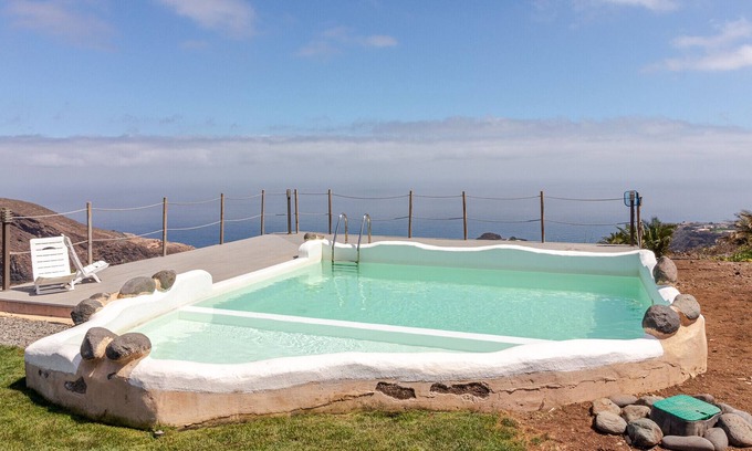 Santa Maria de Guia de Gran Canaria Cottage | Flatguest Casas Tazirga A - Terrace - Views - Communal Pool