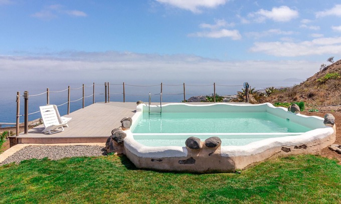 Santa Maria de Guia de Gran Canaria Cottage | Flatguest Casas Tazirga B - Terrace - Views - Communal Pool