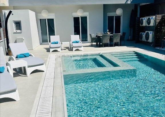 Petaloudes House | Flev's Luxury House with pool