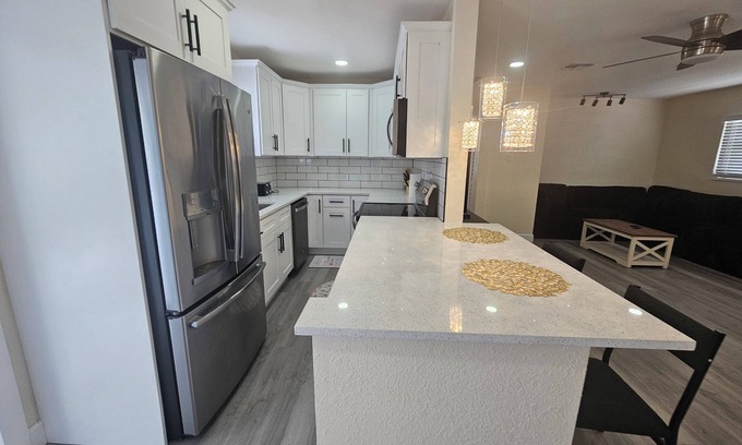 Trailer Estates House | Florida Retreat 3 miles IMG 10 Miles Beach