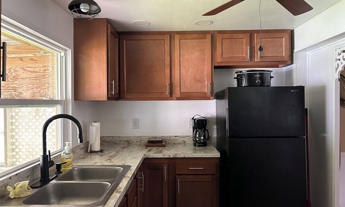 Satsuma House | Fogarty Hideaway - Dunn's Creek & St. Johns River 2 Bdrm and 2 Bath.