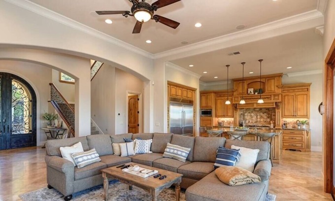 El Dorado Hills House | Folsom Lake 5 Bedroom Villa W/ Pool & Hot Tub!