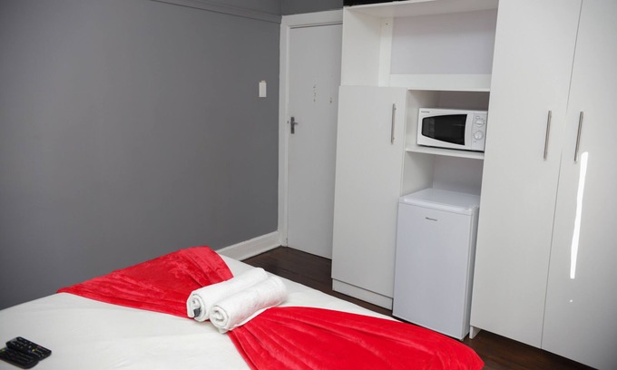 Port Elizabeth Central Hotel | For secure and Affordable Accomodation in Port Elizabeth, Kingsworth Inn got you