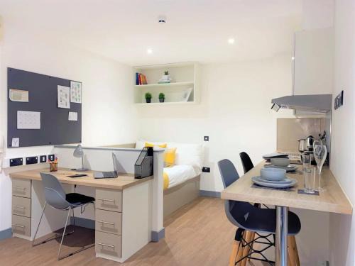 Cathedral Quarter Apartment | For Students Only at Great Patrick Street