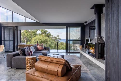 Dunsborough House | Forest Beach House I Private Properties