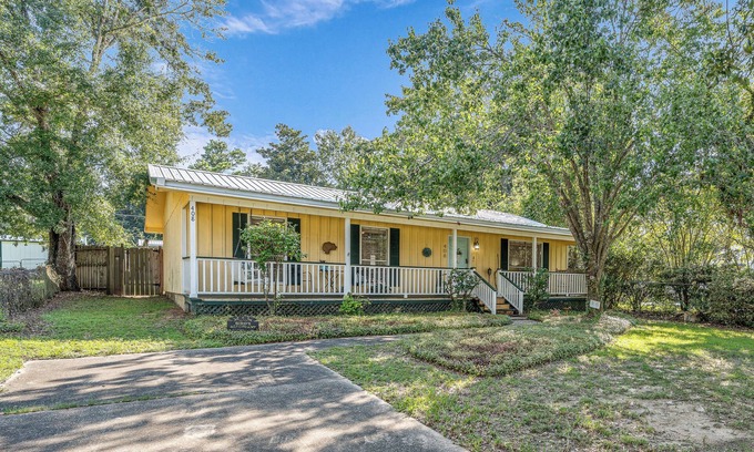 Fairhope House | Forester Pointe